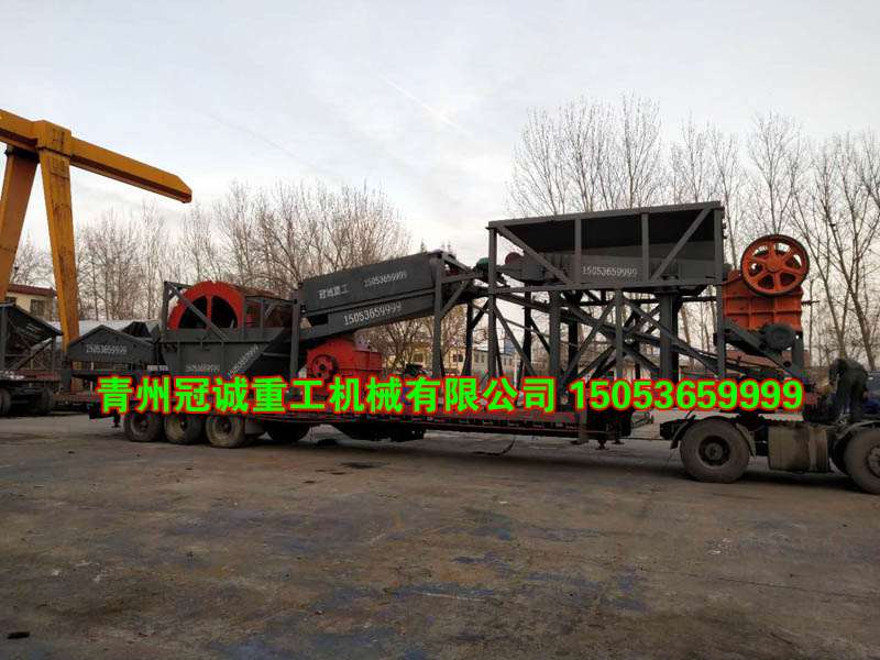 移動鵝卵石制砂洗沙機(jī) 移動鵝卵石制砂洗沙機(jī)